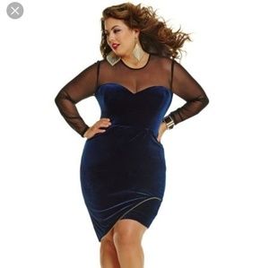 NWOT Monif C "Scarlet" Velvet Zip Dress 1X